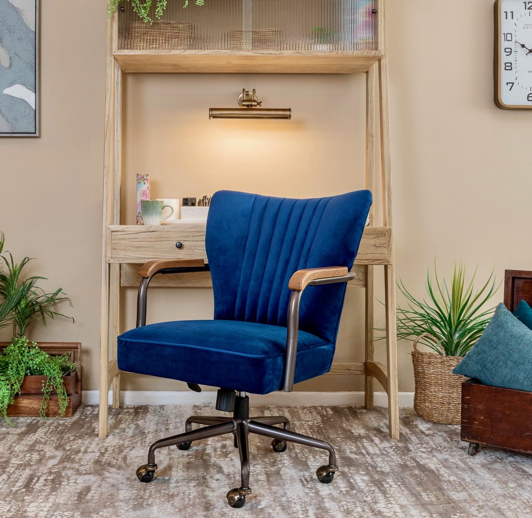 כסא מנהלים למשרד בגוון כחול