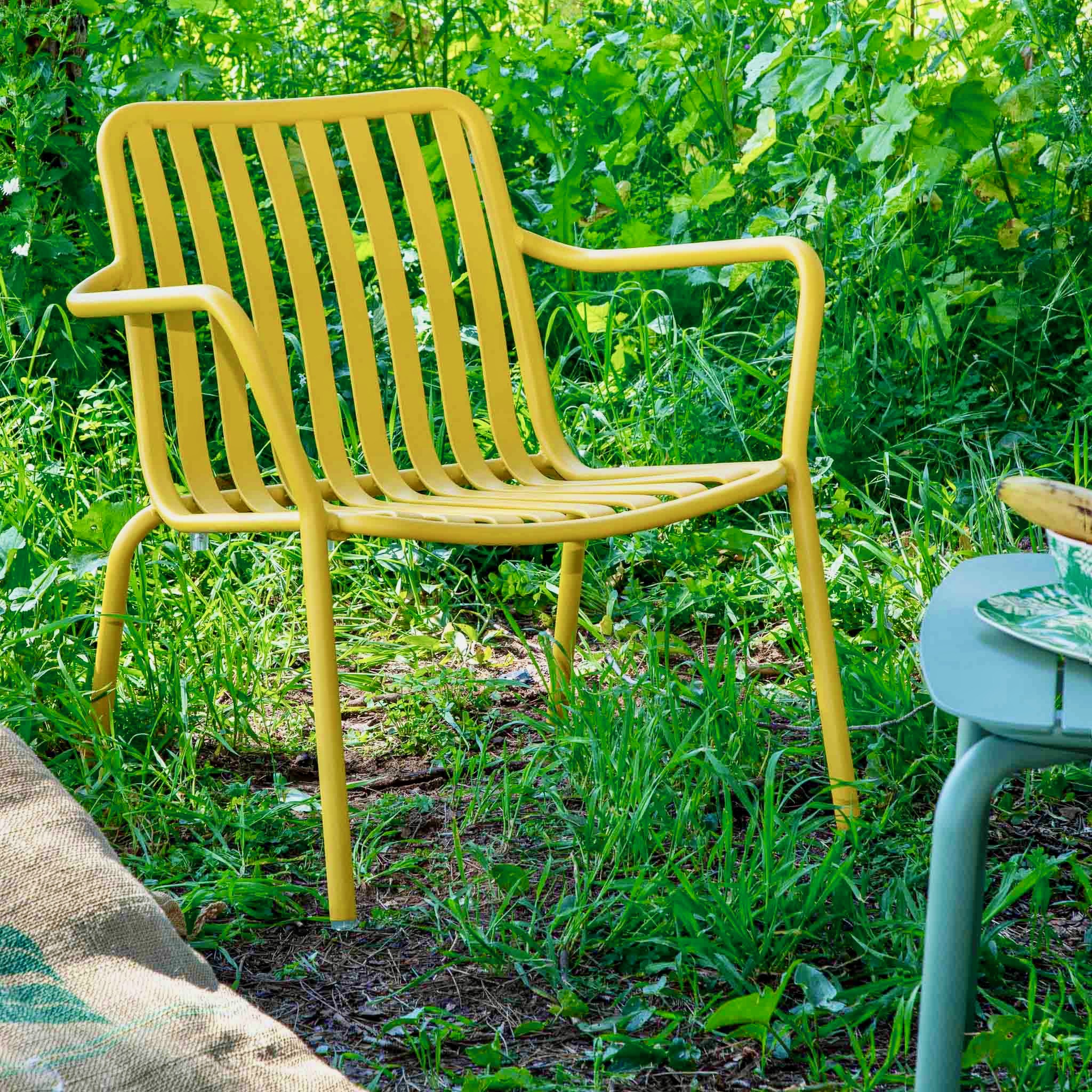 כסא אלומיניום צהוב לגינה