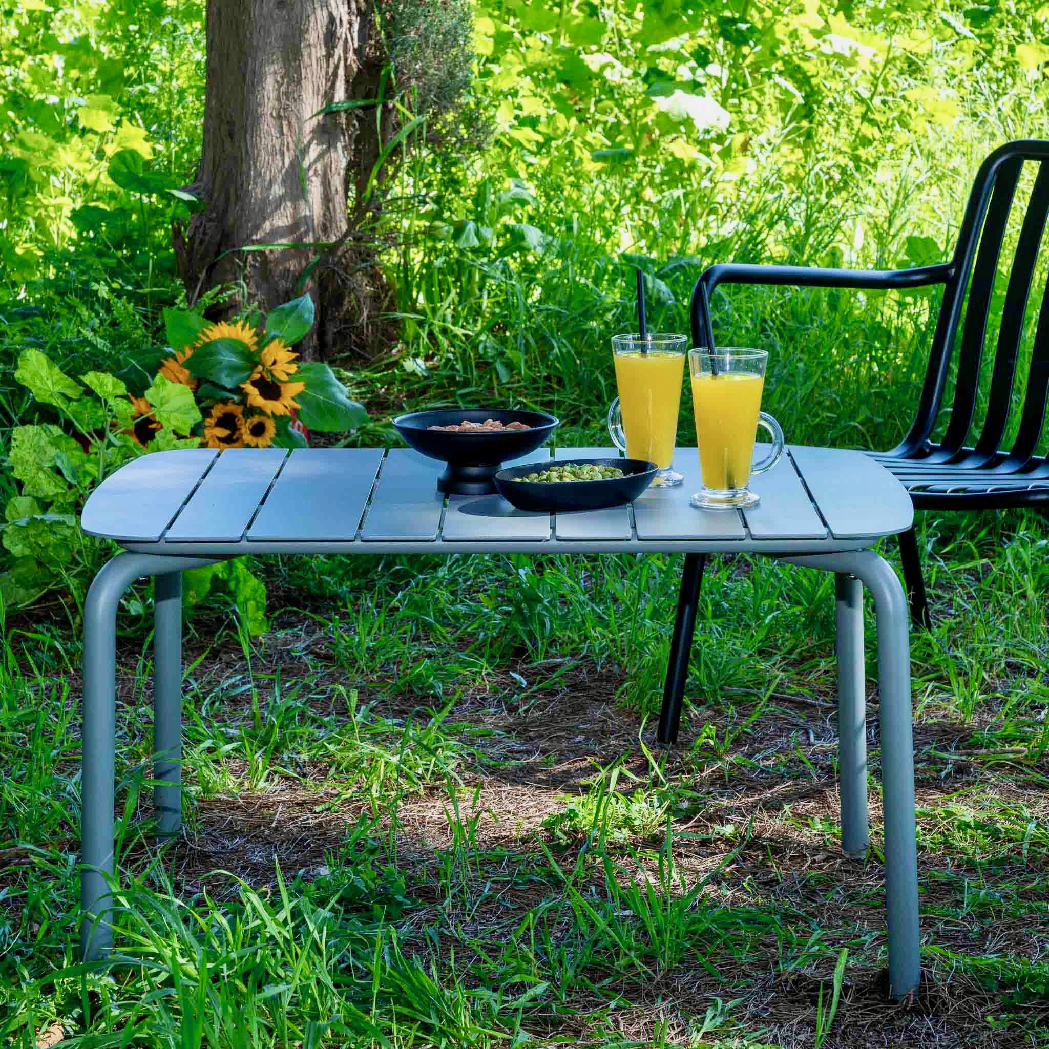 שולחן אלומיניום אפור בהיר לגינה ולמרפסת ריהוט גן