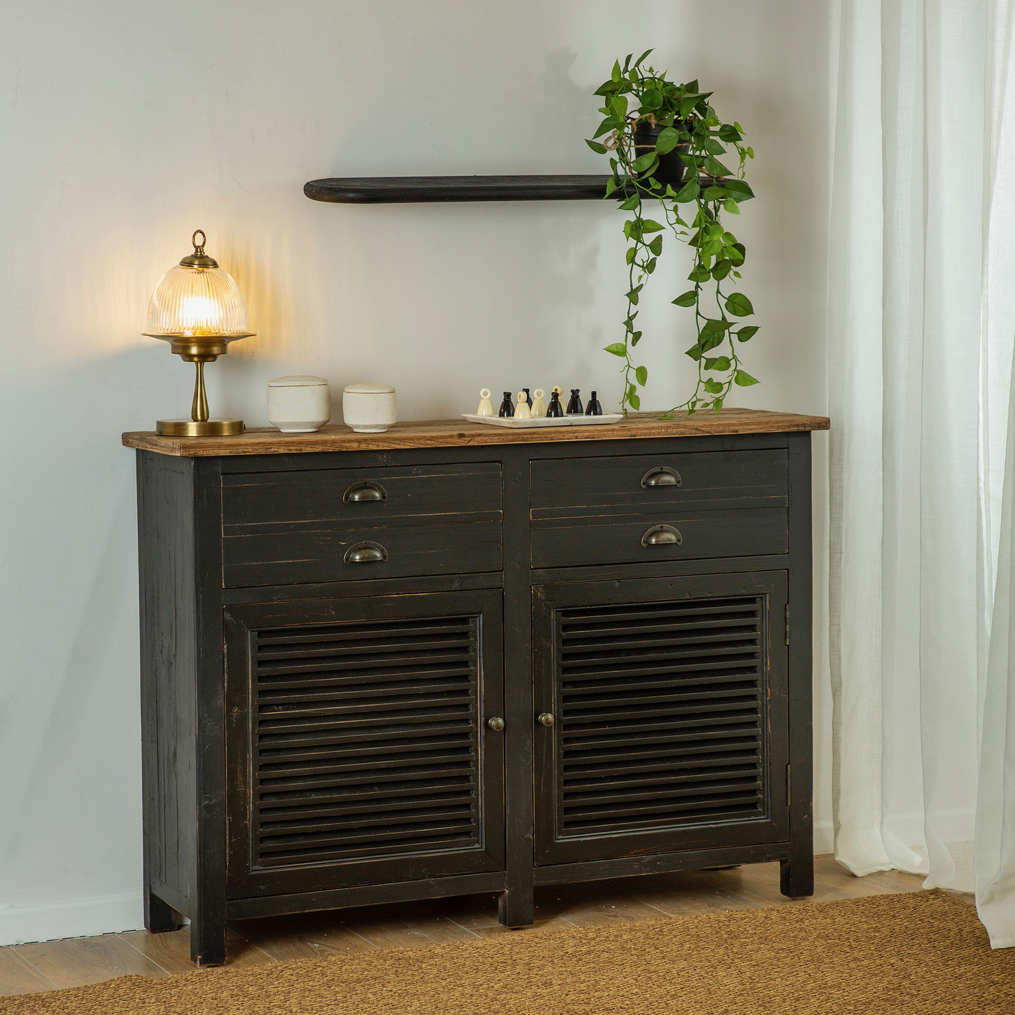 שידת עץ אלון מלא עיצוב כפרי מגירות ודלתות אחסון