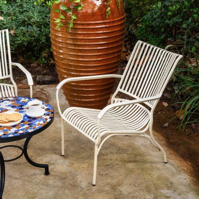 כיסא אלומיניום ישיבה נמוכה עיצוב כפרי גוון קרם