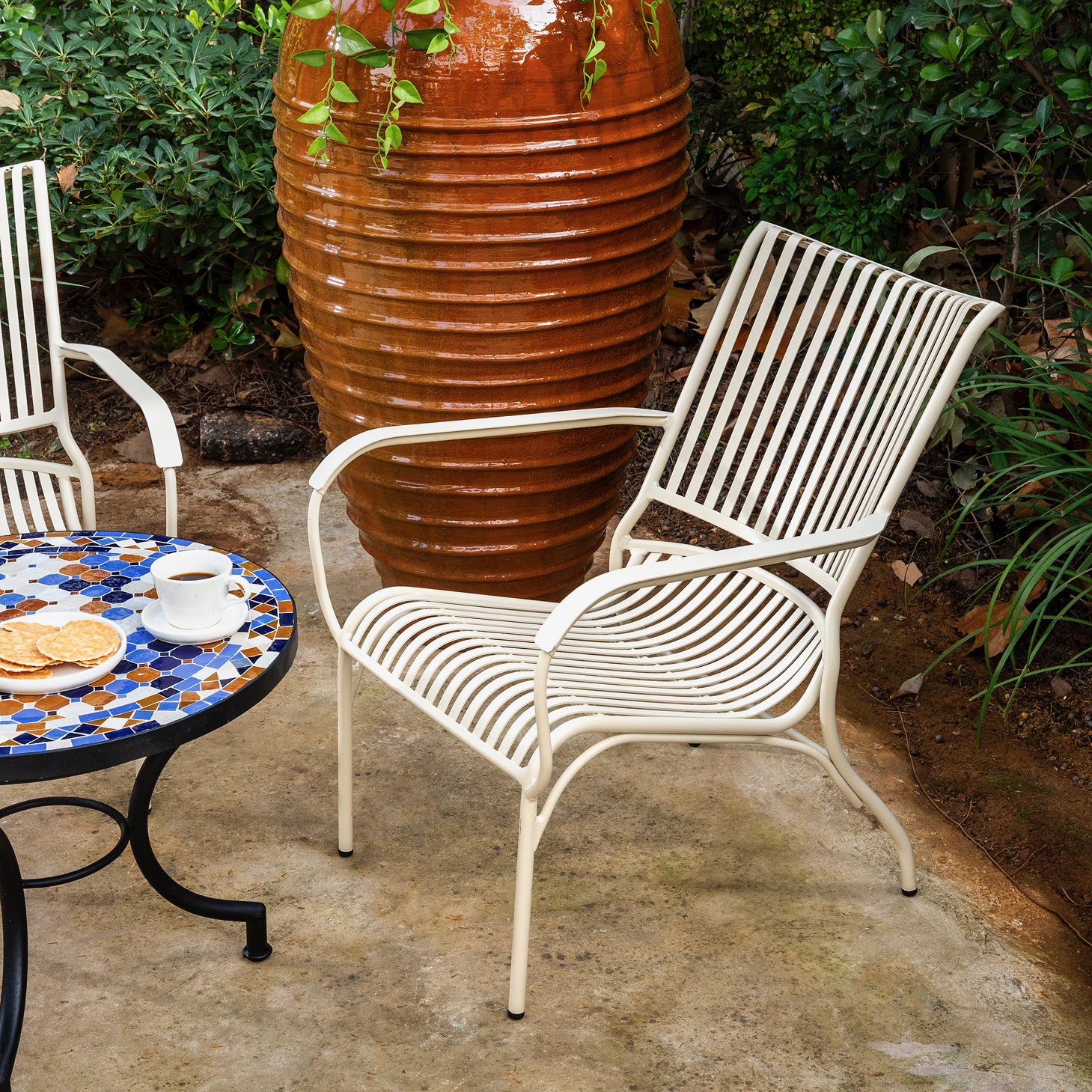 כיסא אלומיניום ישיבה נמוכה עיצוב כפרי גוון קרם