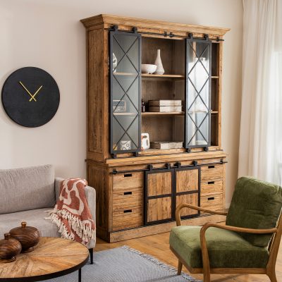 ויטרינה בעיצוב כפרי עץ מלא ברזל שחור מדפים ומגירות