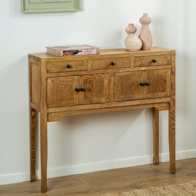 שידה מעוצבת עץ אלון מלא מקום אחסון ידיות כפתור ואקססוריז