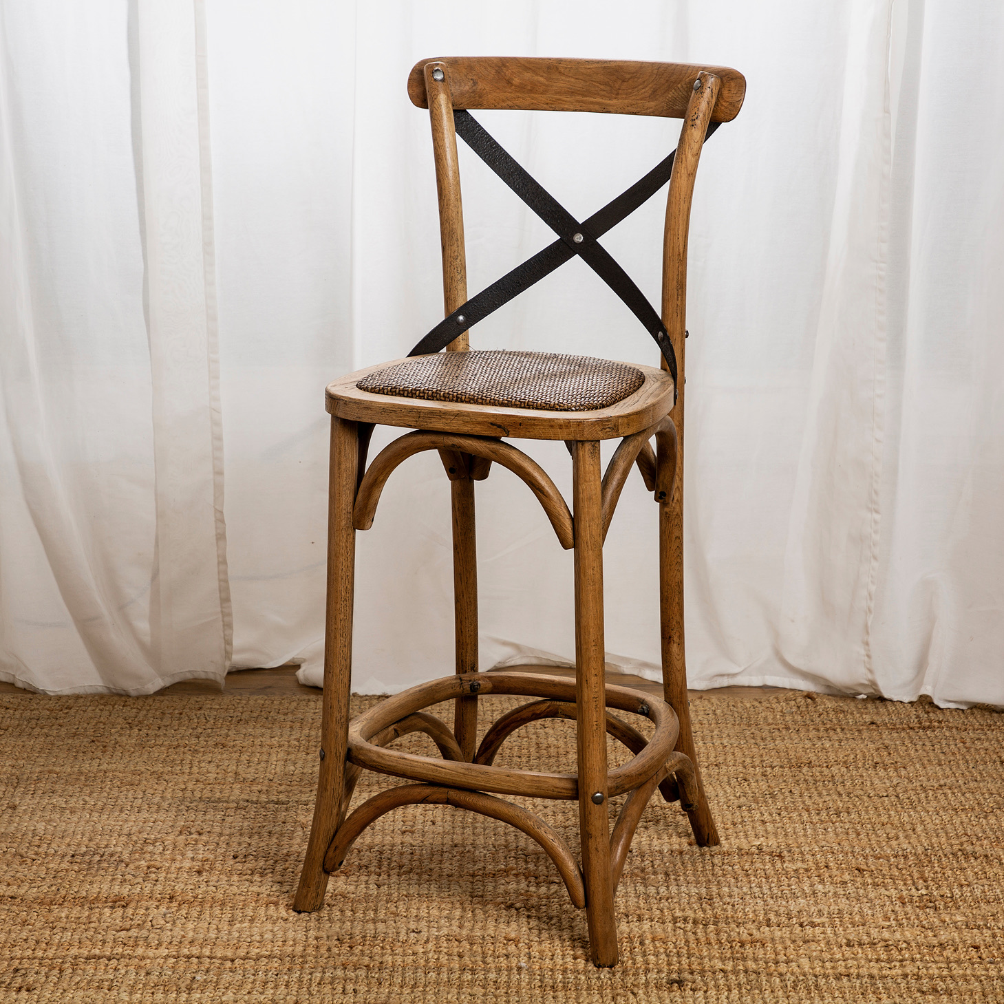 כיסא בר משענת איקס ברזל עץ מלא מושב ראטן