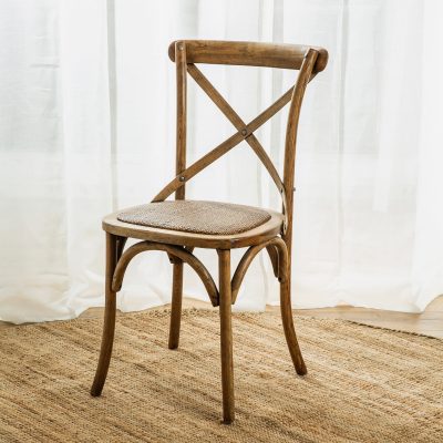 כיסא פינת אוכל עץ מלא משענת איקס מושב ראטן