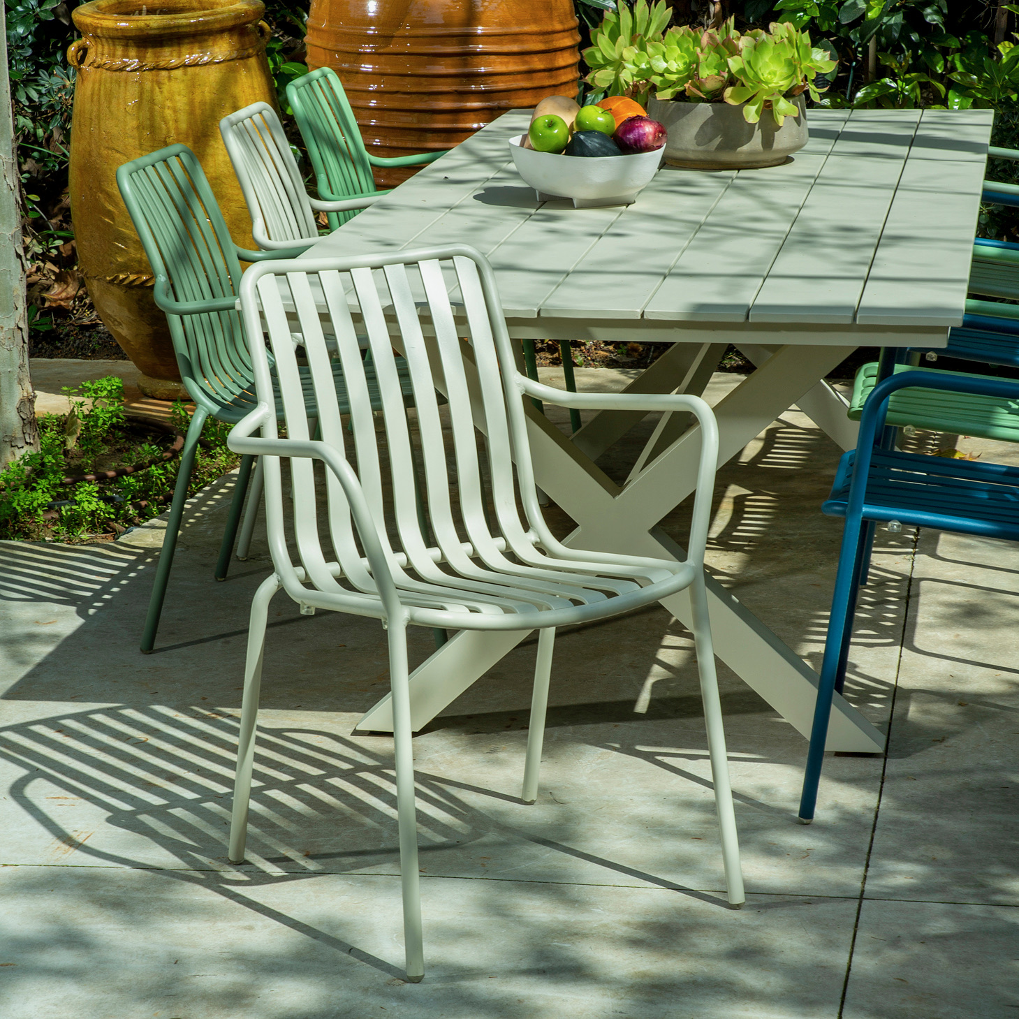 כיסא אלומיניום עמיד צבע קרם משענת פסים