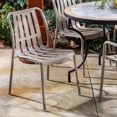 כיסא אלומיניום מעוצב לגינה ללא ידיות צבע חאקי