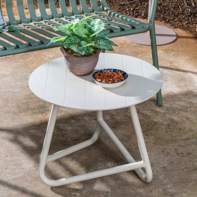 שולחן קפה לגינה ריהוט אלומיניום מעוצב ועמיד גוון קרם