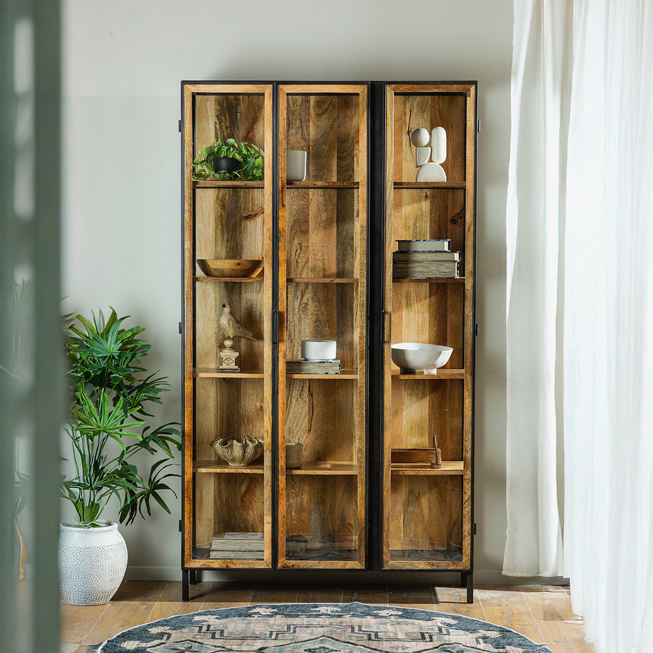 ארון מעוצב עץ מלא זכוכית וברזל שחור אחסון לסלון