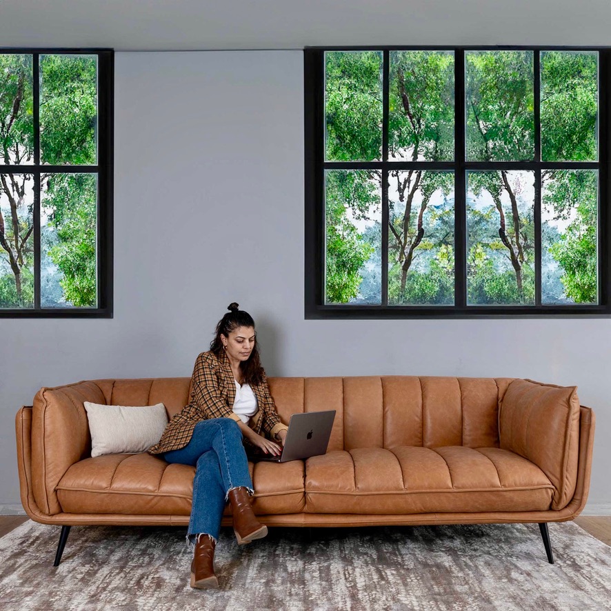 ספת עור מעוצבת סלון כפרי