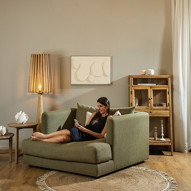 ספת רביצה ירוק זית גוף תאורה שולחנות צד עגולים