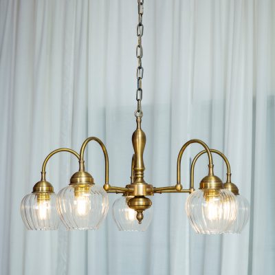 מנורת תליה בעיצוב קלאסי שנדליר פליז אהילי זכוכית