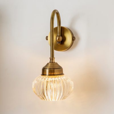 זרוע קיר מעוצבת עשויה פליז איכותי זכוכית גלית תאורה כפרית