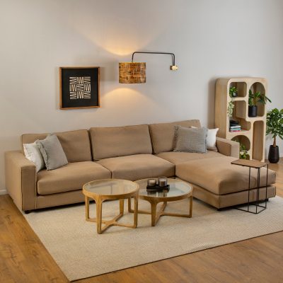 סלון בעיצוב מודרני ספת רביצה והדום שולחנות סלון עגולים