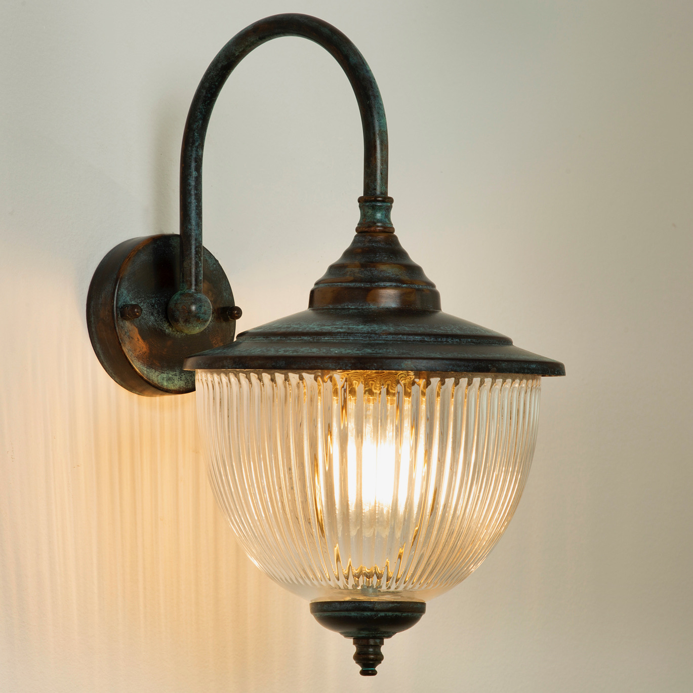 תאורה בעיצוב רטרו זכוכית פסים אור חם תאורת אווירה פליז איכותי