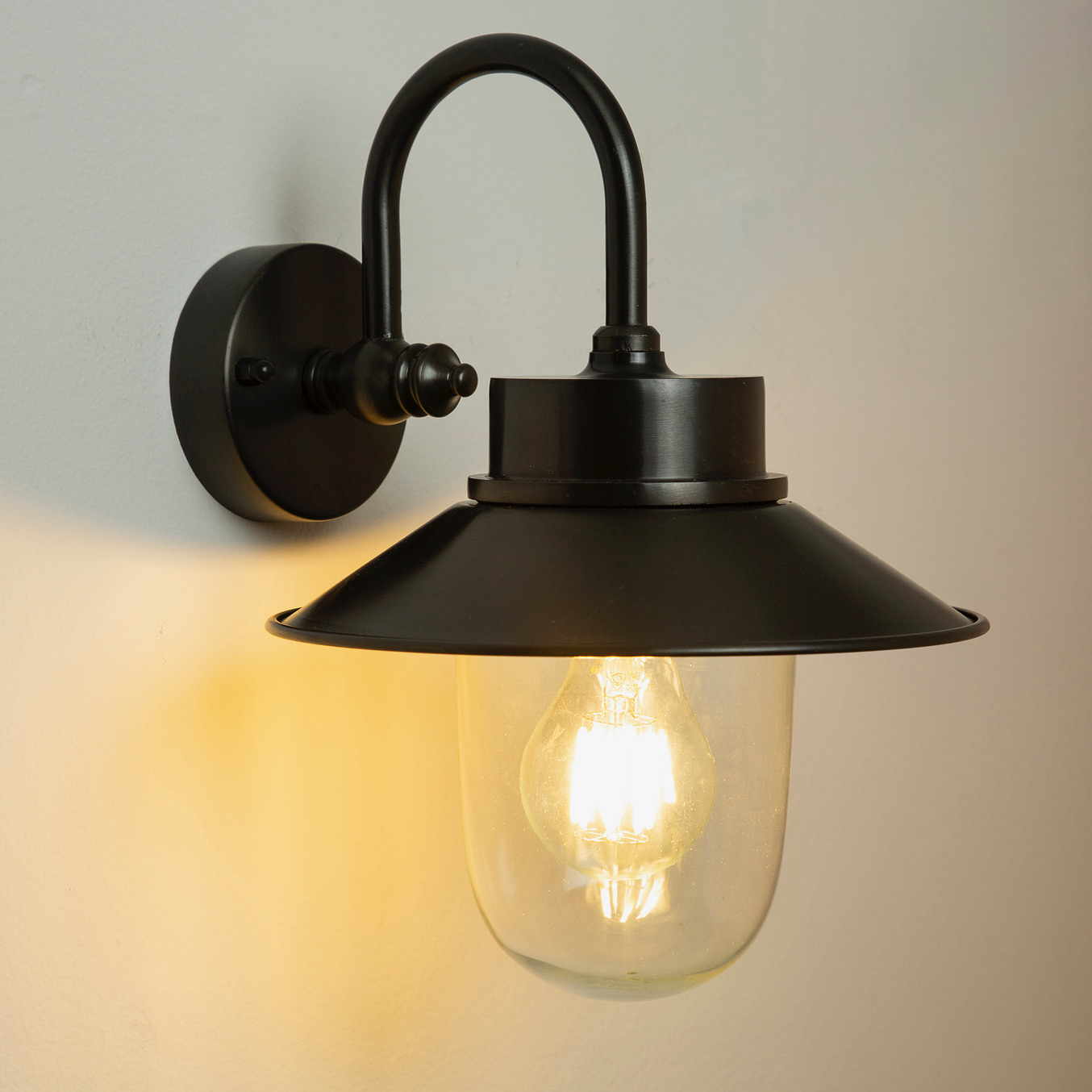 גוף תאורה קירי תאורת אווירה מעוצבת פליז וזכוכית שקופה