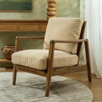 כורסא בעיצוב כפרי עץ אלון מלא כריות מושב רחבות בד נעים