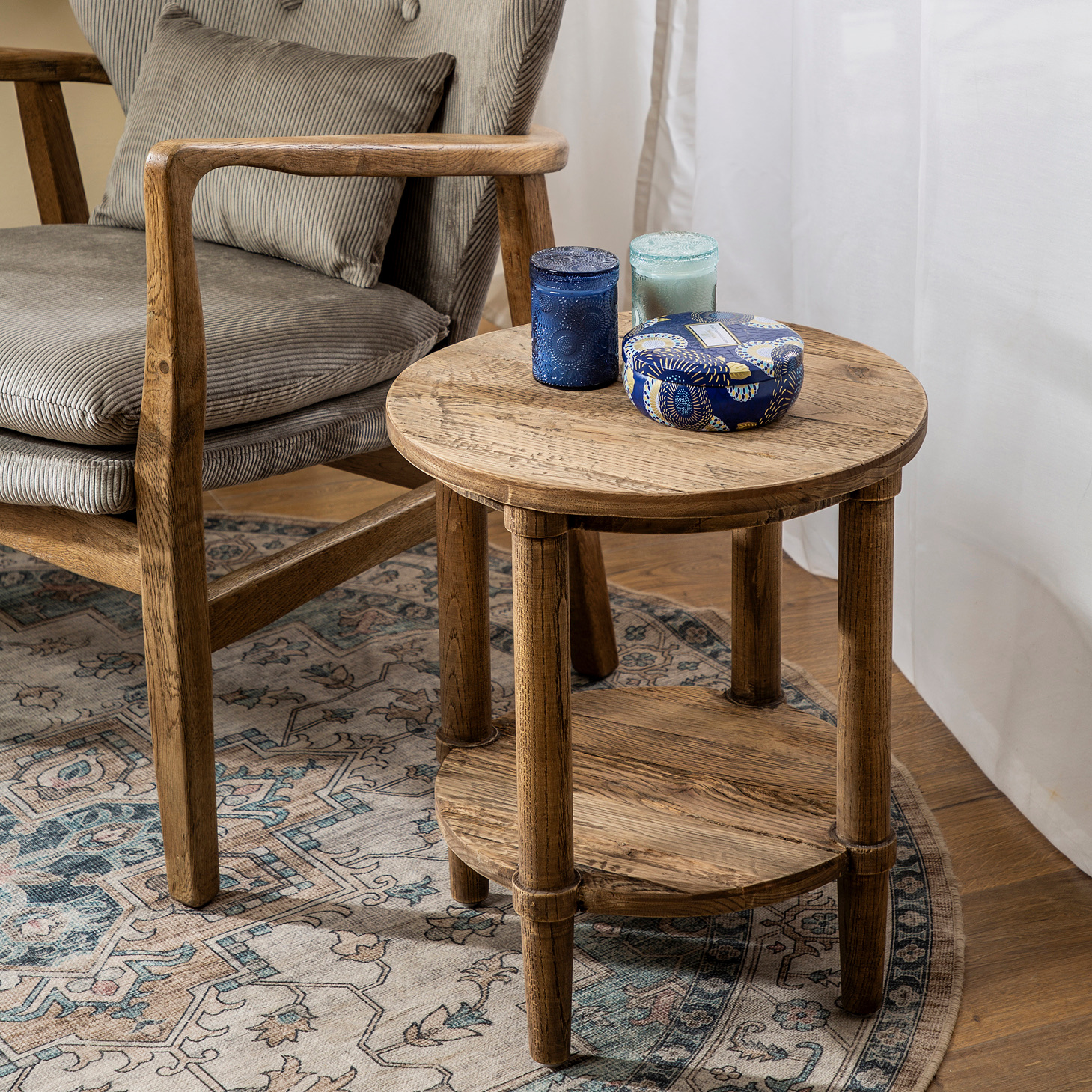 שולחן קפה עגול עץ מלא מדף תחתון לאחסון