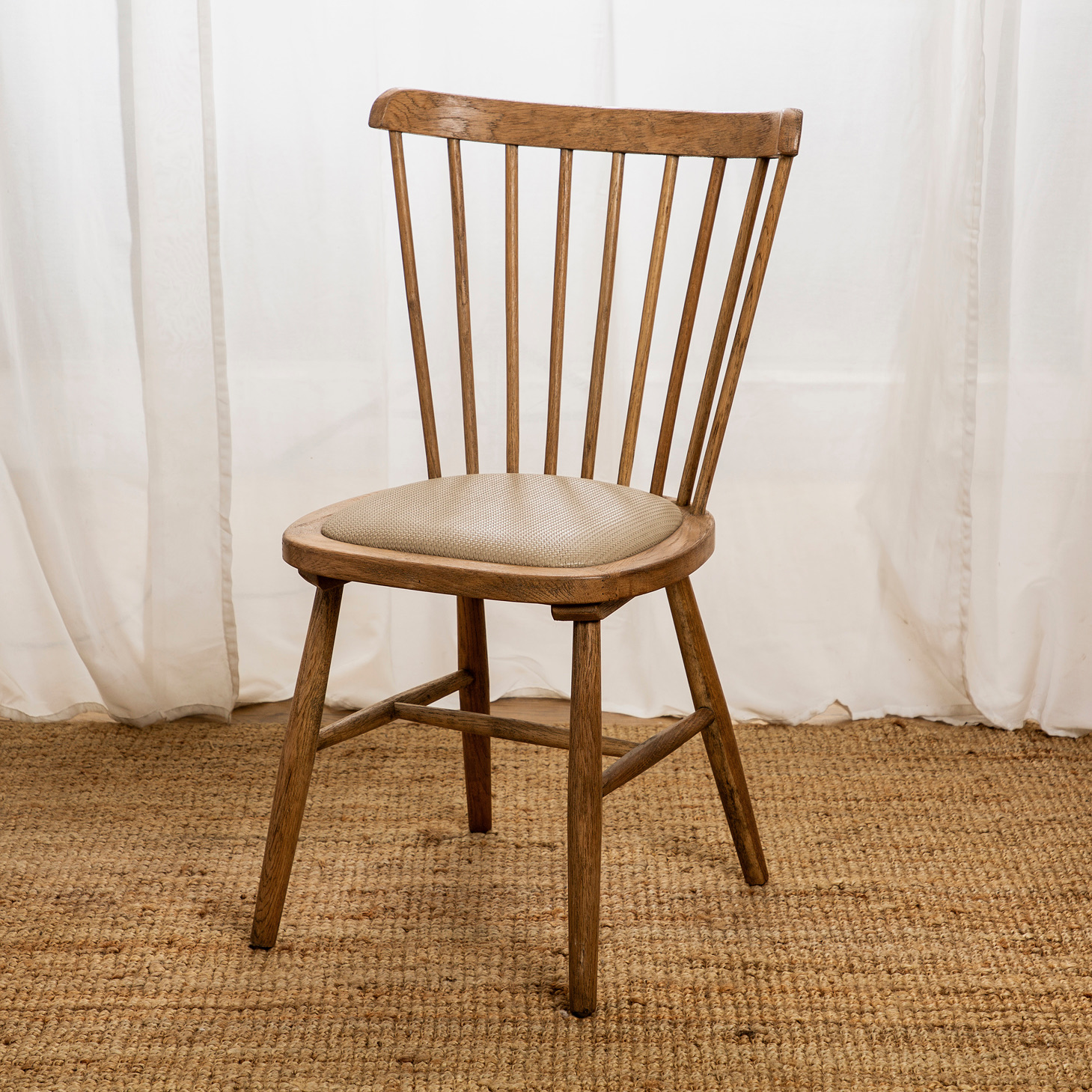 כיסא מרופד עץ מלא משענת פסים כיסא אוכל מעוצב