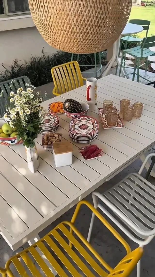 מארחים בחג? 🍹 
ימים אחרונים של SALE 🤩 אצלנו במושב בני דרור 🌼🌱 
טורקיז האוס & סילו. אל תפספסו אותו! ניפגש ביום ראשון 9:00-17:00 ⛱ עם וויז: מושב בני דרור טורקיז האוס